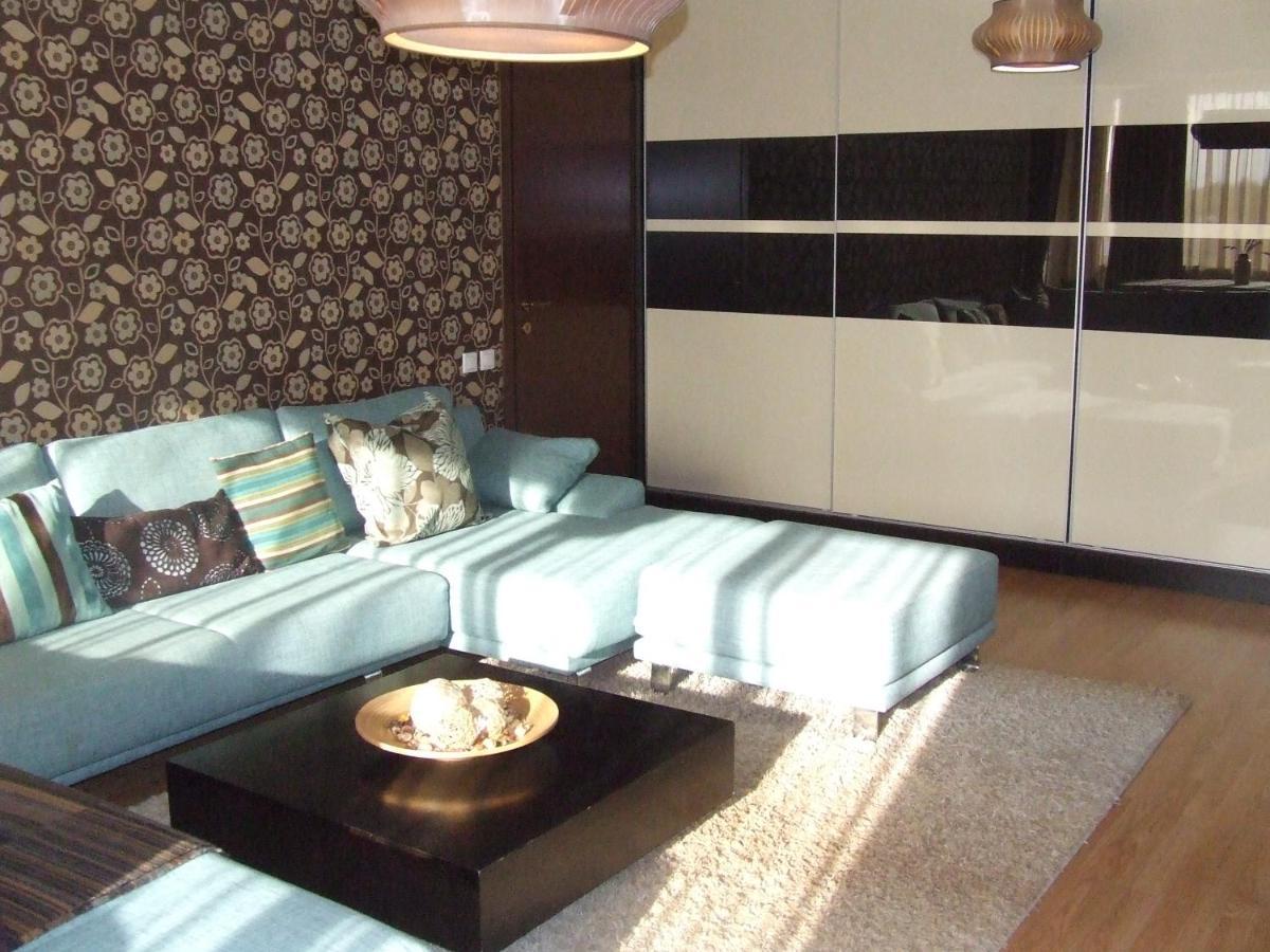 Family Retreat Politehnica Park * Bucarest